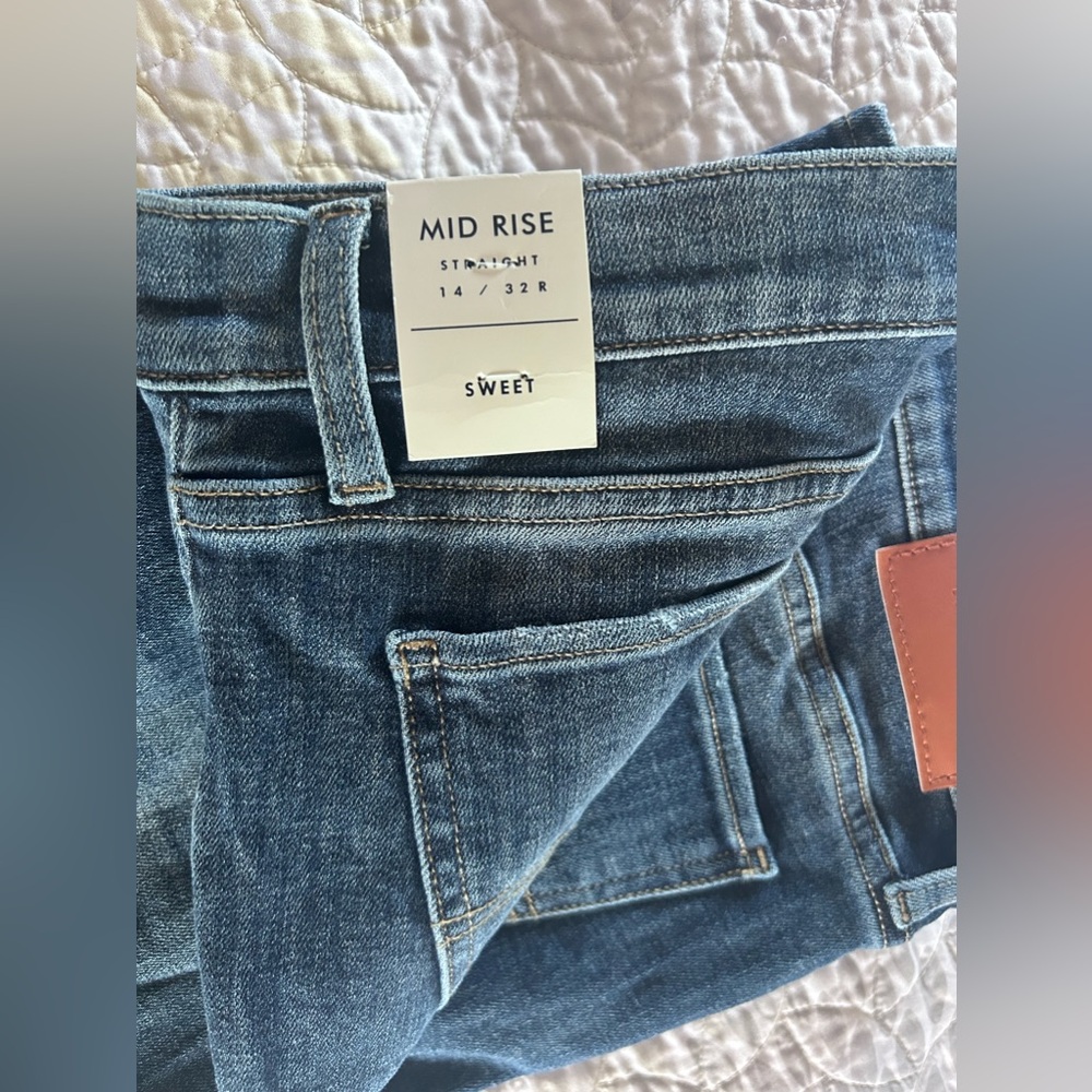 Lucky Brand Mid Rise Sweet Straight